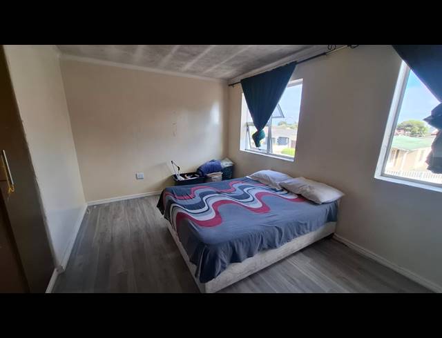 3 BEDROOM FREEHOLD FOR SALE IN WOODLANDS